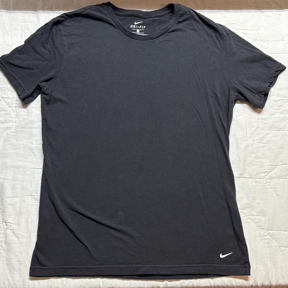 Nike Dri-FIT Men's Black Athletic Performance Tee‎ - Medium